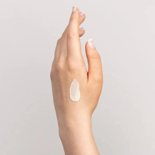 Antipodes Delight Hand & Body Cream 120ml 1st Stop, Marshall's Health Shop! An all-over moisturiser enriched with nourishing avocado oil to intensely hydrate without greasiness. The luxurious formulation includes the revolutionary antioxidant extract Vinanza® Grape, to improve elasticity and firmness.