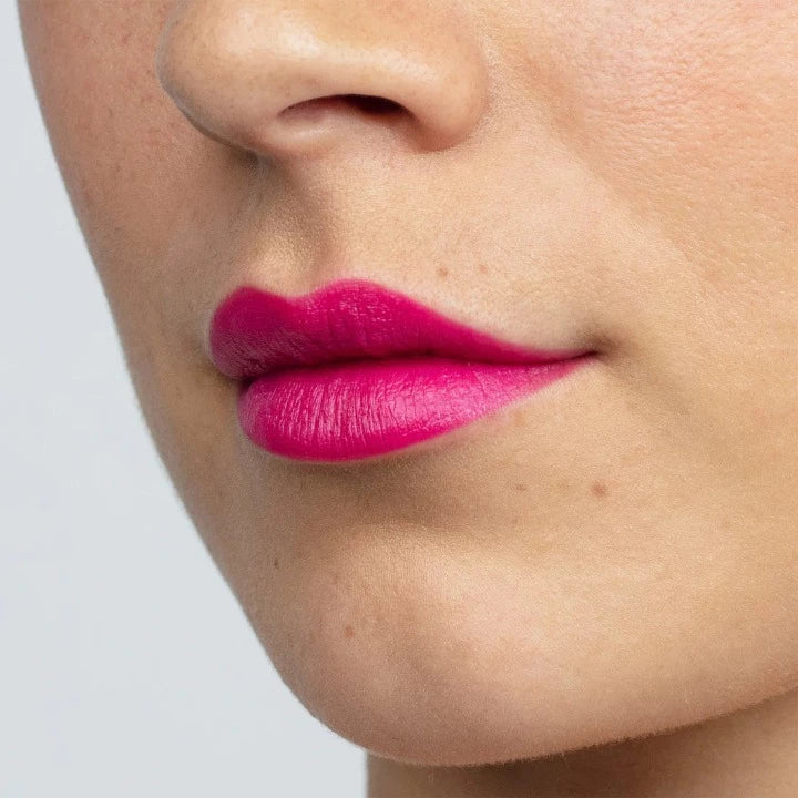 Antidodes Dragon Fruit Pink Moisture-Boost Natural Lipstick 4g 1st Stop, Marshall's Health Shop! This nourishing Moisture-Boost Natural Lipstick is formulated with ingredients that are not only safe and natural, but so healthy you could almost eat them! Pure plant oils of avocado, evening primrose, and jojoba seed mean our lipsticks condition as they colour.