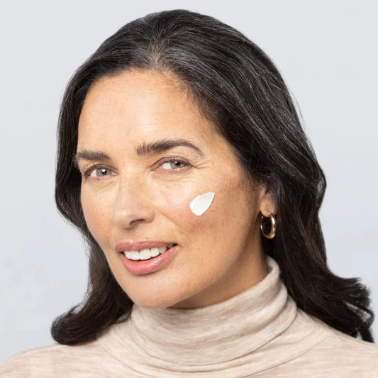 Antipodes Lime Caviar Collagen-Rich Firming Cream 60ml 1st Stop, Marshall's Health Shop! Timeless beauty starts with 100% natural-origin ingredients primed to plump, with impressive collagen-boosting benefits, backed by science. Lime caviar extract is rich in AHAs to promote a fresh, radiant skin tone. Wrinkle-smoothing peptide Sepilift™ DPHP unites with avocado oil to smooths the appearance of wrinkles, for firmer, younger-looking skin.