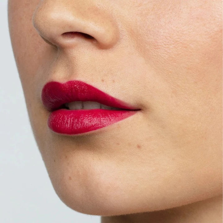 Antipodes Oriental Bay Plum Moisture-Boost Natural Lipstick 4g 1st Stop, Marshall's Health Shop! This nourishing Moisture-Boost Natural Lipstick is formulated with ingredients that are not only safe and natural, but so healthy you could almost eat them! Pure plant oils of avocado, evening primrose, and jojoba seed mean our lipsticks condition as they colour.