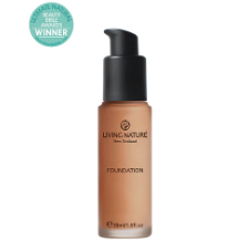 Living Nature's certified natural foundation in Pure Beige is a darker shade with pink undertones (suits tanned or olive skin tones). This lightweight mineral foundation will leave your skin feeling soft, fresh, and flawless. Natural oils and vitamins nourish while Mānuka Oil protects, and pure minerals provide flawless coverage.