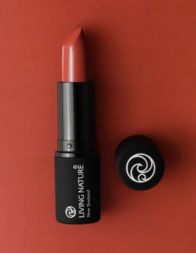 Living Nature’s certified natural Coral Sea lipstick is a warm burnt peach colour which evokes daydreams of a holiday in the tropics. Formulated with the highest quality, all natural ingredients, Coral Sea hydrates and rejuvenates lips while providing long-lasting luscious colour. Presented in sleek black packaging, the nourishing waxes and premium pigments ensure smooth application for a gorgeous natural smile.