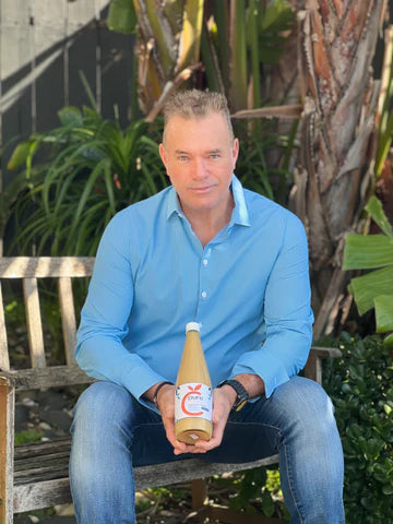 In 2015, I was diagnosed with colon cancer. In 2018, I was diagnosed with secondary liver cancer. My prognosis was pessimistic. After receiving several treatments and following different protocols, I decided to launch into an investigation of alternative treatments. I could no longer bear the fatigue, pain and lack of energy and vitality that governed my day to day life because of these aggressive treatments.