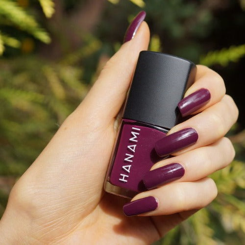Created by naturopath Hannah Jones in 2016, after 10 years in the natural & organic industry, Hanami is here to help you look good, feel good and do good all at the same time. No more compromising your ethics for your style!