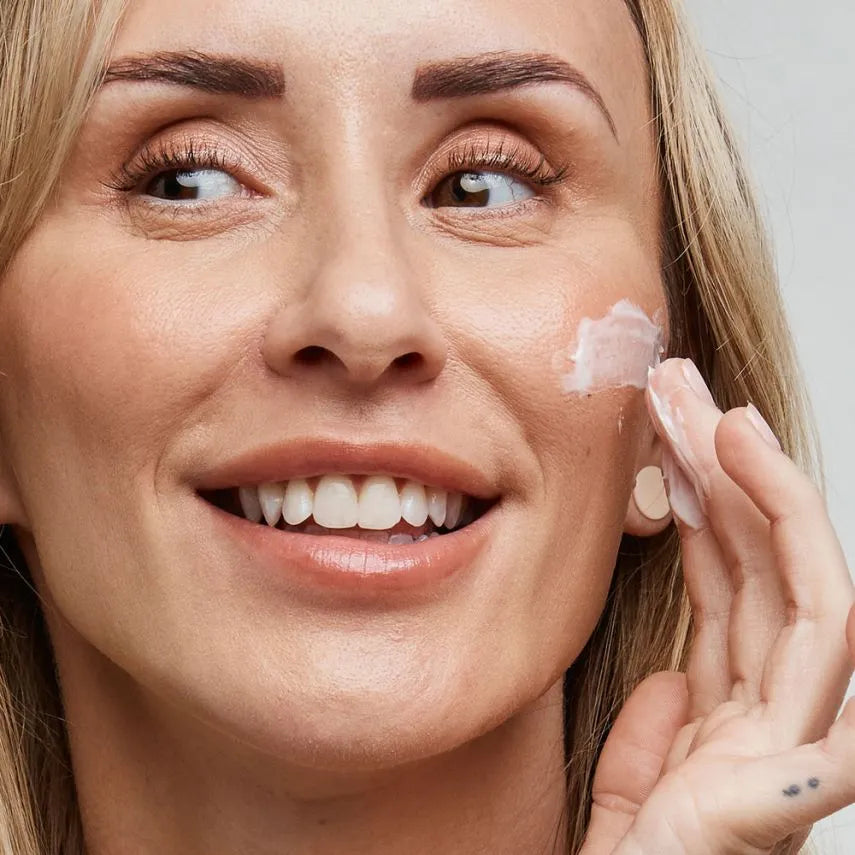 MooGoo Anti-Ageing Antioxidant Face Cream 75g Is it possible to help your skin remain young looking? We think the best methods don’t involve creams that temporally plump out lines or temporarily tighten the skin. In fact, long term use of these types of creams may be detrimental to the skin.