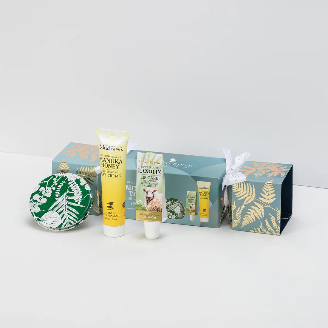 Wild Ferns Mirror and Moisture Gift Set Cracker

Made in New Zealand

1st Stop, Marshall's Health Shop, Gift Shop!

SKU: WFCM