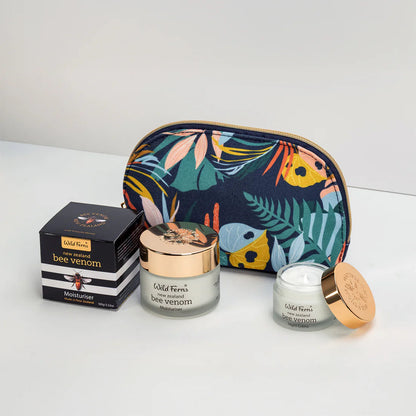 Wild Ferns Bee Venom Cosmetic Gift Bag Set

Made in New Zealand

1st Stop, Marshall's Health Shop, Gift Shop!

SKU: WFCBBV