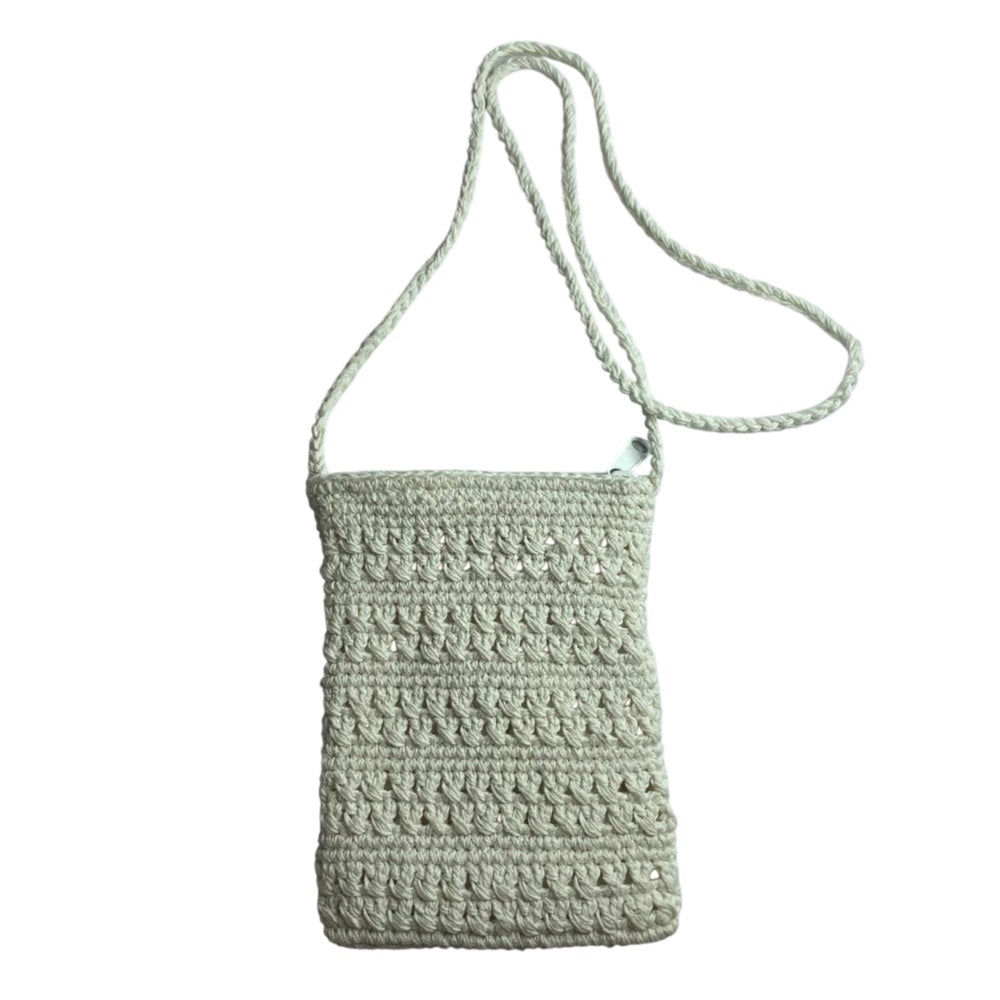 Macrame Crossbody Bag

H:18 x W:13 cm - Stylish and practical, the Macrame Cream Crossbody Bag is hand-crocheted with a macrame-inspired design and fully lined for added durability. Featuring a secure zip closure and long strap, it's ideal for carrying your daily essentials hands-free. Lightweight, neutral, and easy to pair-perfect for everyday wear, festivals, or travel.

SKU: DCBAG