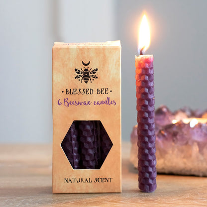 Pack of 6 Purple Beeswax Spell Candles&nbsp;
H:10 x D:1 cm - A box of 6 purple Blessed Bee beeswax candles useful for spell work involving prosperity and overcoming obstacles. Light, natural scent. Approximate burn time of 1 hour. 100% linen wick. Non-toxic. Do not ingest.

SKU: SDBW48138