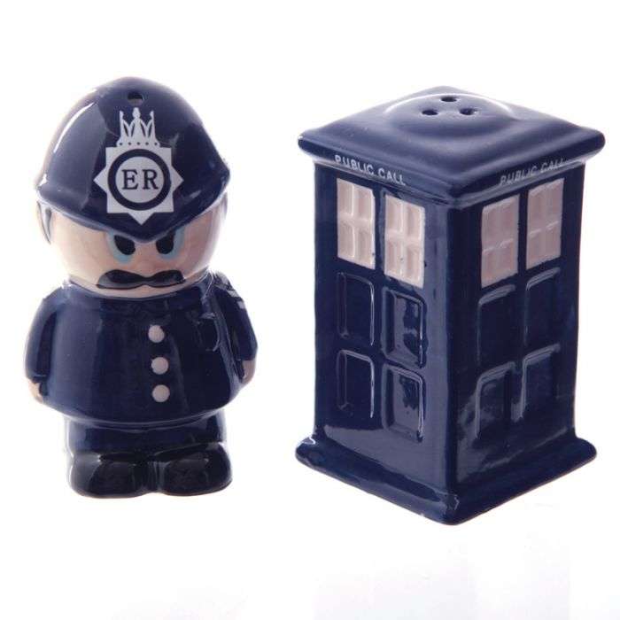 Policeman & Police Salt/Pepper