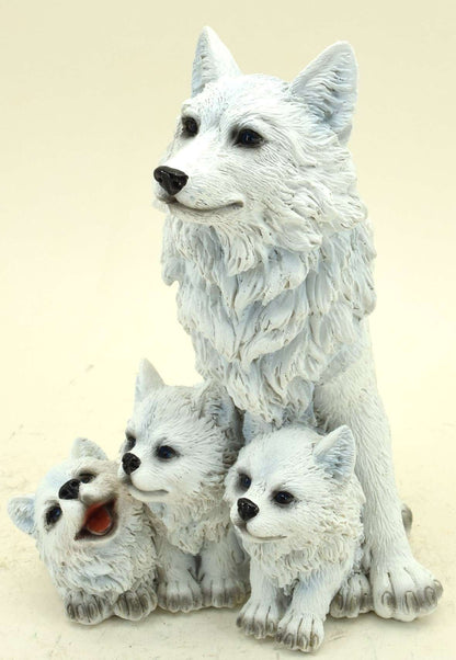 Mother Wolf With Pups Figurines