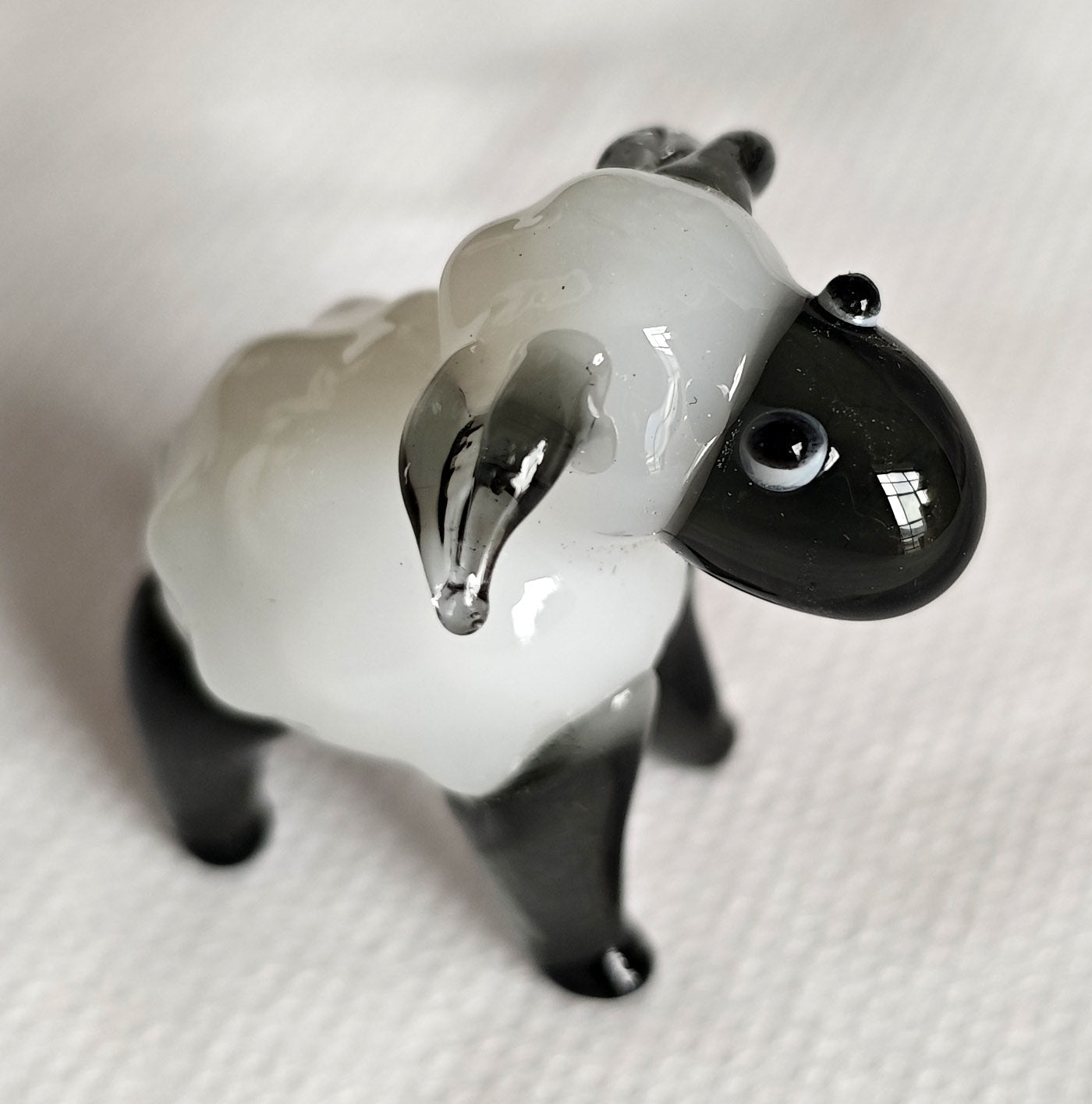 Glass Art Cute Sheep - MarshallsHealthShop