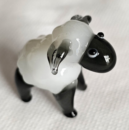 Glass Art Cute Sheep - MarshallsHealthShop