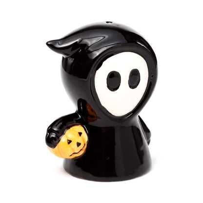 Skull Boy & Ghost Boy Ceramic Salt & Pepper Set
Material: Ceramic (Dolomite)
Food Safe: Yes
Dishwasher Safe: No
Microwave Safe: No
Set Contains:1 Salt and 1 Pepper Shaker
Access: Each pot can be filled via a rubber bung on the bottom.
1st Stop, Marshall's Health Shop, Gift Shop!

SKU: SP109