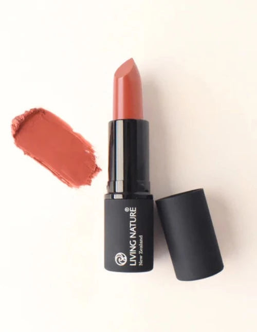 Feel the warmth with Living Nature’s certified natural Morning Sun lipstick, an earthy terracotta with a hint of pink and orange undertones. Formulated with the highest quality, all natural ingredients, Morning Sun hydrates and rejuvenates lips while providing long-lasting luscious colour. Presented in sleek black packaging, the nourishing waxes and premium pigments ensure smooth application for a gorgeous natural smile. 