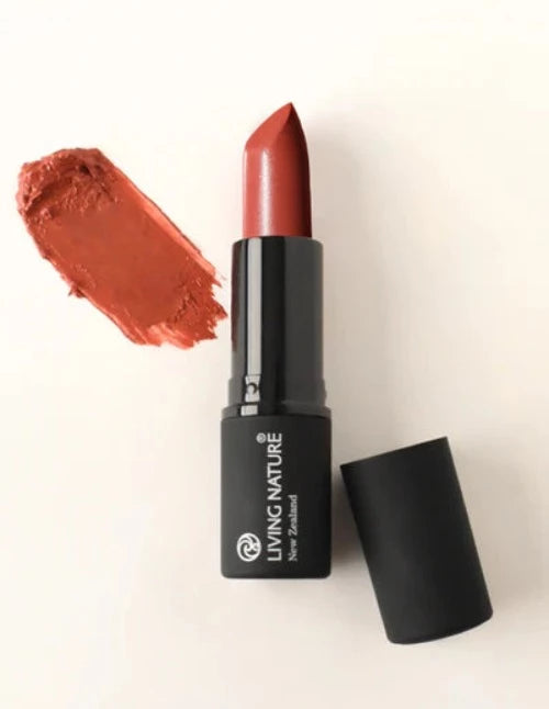Living Nature’s certified natural Coral Sea lipstick is a warm burnt peach colour which evokes daydreams of a holiday in the tropics. Formulated with the highest quality, all natural ingredients, Coral Sea hydrates and rejuvenates lips while providing long-lasting luscious colour. Presented in sleek black packaging, the nourishing waxes and premium pigments ensure smooth application for a gorgeous natural smile.