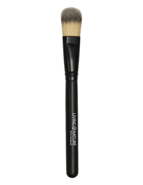 LIVING NATURE FOUNDATION BRUSH When applying a Living Nature liquid foundation, use Living Nature's Foundation Brush to achieve a beautifully finished and polished look. The tapered bristles allow for easy manoeuvring around areas such as the nose or inner corners of the eyes, creating seamless coverage.