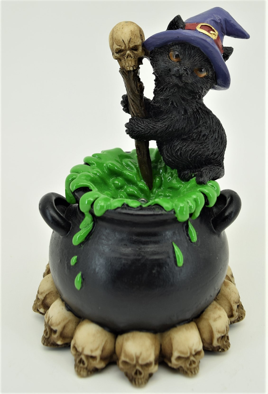 Black Cat Cauldron with LED