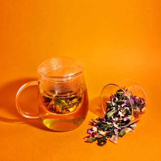 MagicT - Glass Infuser Mug  The perfect infuser mug for one, this beautiful piece comes with a glass infuser and lid to make freshly steeped tea and herbal infusion. With borosilicate heat-resistant glass, this beautiful magic T infuser mug is what tea lovers collection seek to get complete.