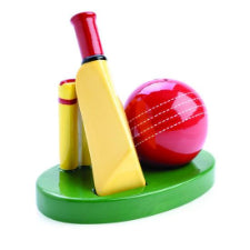 Flavour Mates Cricket Salt & Pepper Set Salt and pepper shakers shaped like a cricket ball and bat! Includes green turf with wicket to hold and display your shakers Hand wash only – not dishwasher safe 12.6(L) x 7.7(W) x 11.1(H) cm SKU: TJ-SP/CR