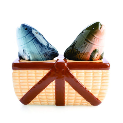 Flavour Mates Fishing Salt & Pepper Set Quirky salt and pepper set shaped like fish Includes a traditional picnic basket holder to display your shakers Hand wash only – not dishwasher safe 10.5(L) x 6(W) x 9.5(H) cm SKU: TJ-SP/F