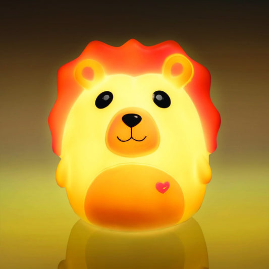 Smoosho’s Pals Lion Table Lamp Adorable lion table lamp based on our lovable Smoosho’s Pals! Lights up the room with a comforting warm glow Makes a ROAR-some ornament during the day Low voltage LED safe for children The adorable Smoosho’s Pals Lion lamp is the perfect combo of function and decor! It blends right into a fun kid’s room during the day, and lights up with a golden glow at night. Great for bedtime stories or as a nightlight to ensure sweet dreams for your little one.