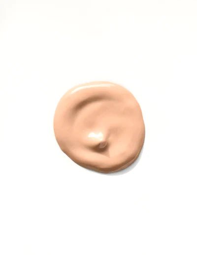 Living Nature’s certified natural Concealer in Light is a creamy formula which can be used in conjunction with Living Nature’s natural foundations. Crafted with nourishing Mānuka Honey, antimicrobial Mānuka Oil, and pure minerals, it provides healthy skin coverage for a flawless look every day.