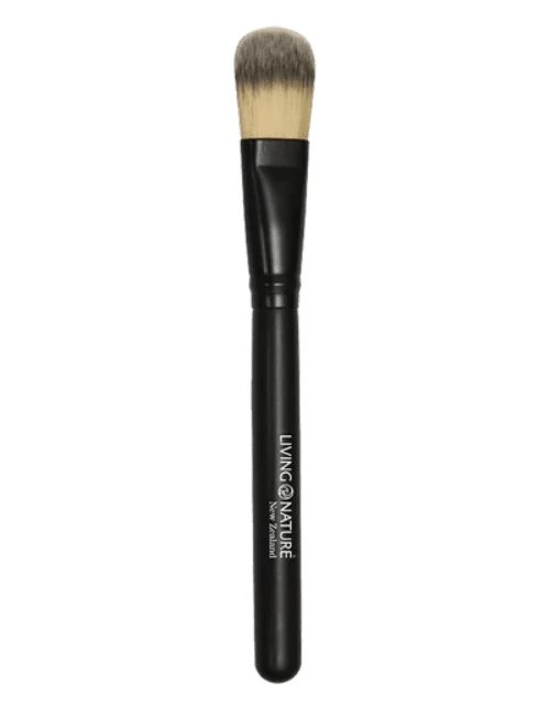 LIVING NATURE FOUNDATION BRUSH When applying a Living Nature liquid foundation, use Living Nature's Foundation Brush to achieve a beautifully finished and polished look. The tapered bristles allow for easy manoeuvring around areas such as the nose or inner corners of the eyes, creating seamless coverage.