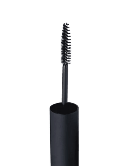 Living Nature's certified natural Thickening Mascara in strong, impactful Jet Black thickens lashes without clumps or chemicals for stunning, not-to-miss eyes. Crafted with New Zealand Halloysite Clay plus active Mānuka Honey, Grapefruit Extract, and Vitamin E, this award winning mascara is fragrance-free and suitable for sensitive skin.