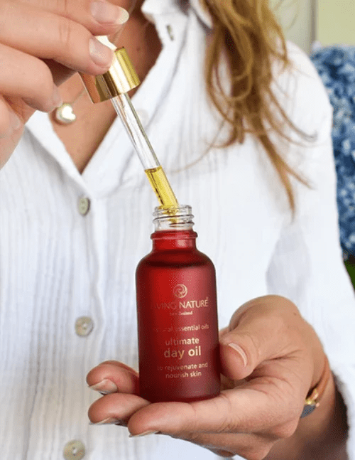 Living Nature's certified natural Ultimate Day Oil is your essential balancing blend, containing the nutrients skin requires to achieve and maintain optimum health. Rosehip and Evening Primrose oils contain essential fatty acids to aid skin regeneration and repair damaged tissue, whilst the calming and rejuvenating properties of dried Calendula flowers infused in Jojoba Oil helps to even out skin tone and promote a healthy youthful glow.