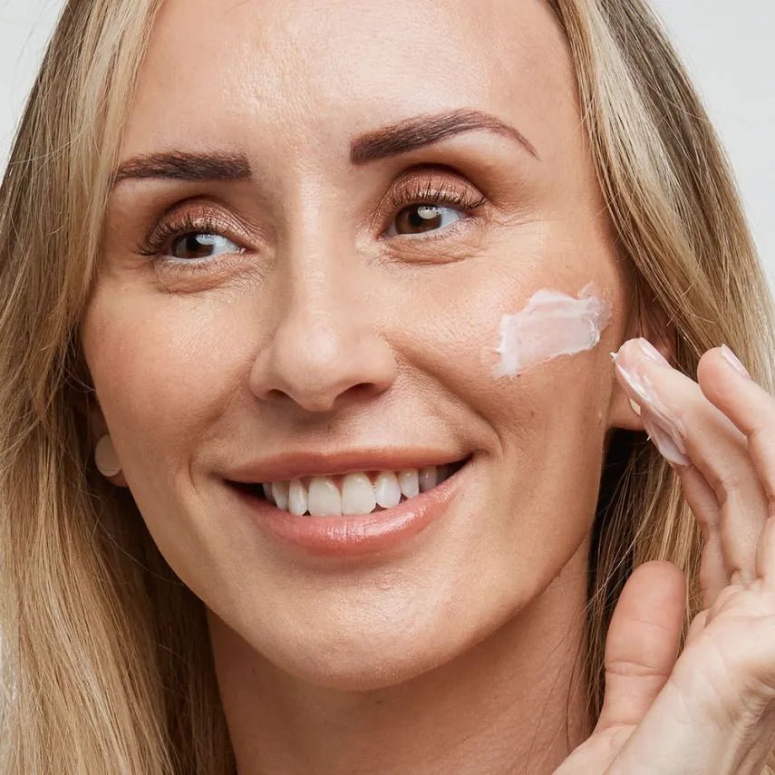 MooGoo Night Restoration Cream 75g You’ll notice a new ingredient we’ve never used before in this formula; Lactic Acid. Sound familiar? If not then you’ve probably never given Crossfit a go - it’s what causes your muscles to burn during exercise. This is a naturally occurring Hydroxy Acid, which loosens the glue that holds dead skin cells together, helping to remove rough, flaky skin. 