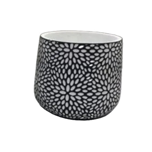 Salisbury Petals Planter - Large&nbsp;

The second image shows the large and Small as a comparison

1st Stop, Marshall's Health Shop, Gift Shop!

SKU: GC204