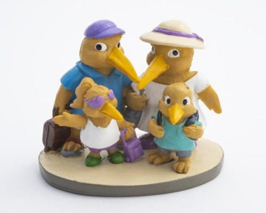 Salisbury Polyresin Kiwi Family Polyresin Kiwi Family 8 x 6 x 7cm